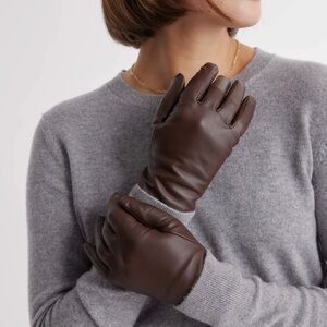Quince small leather chocolate brown gloves